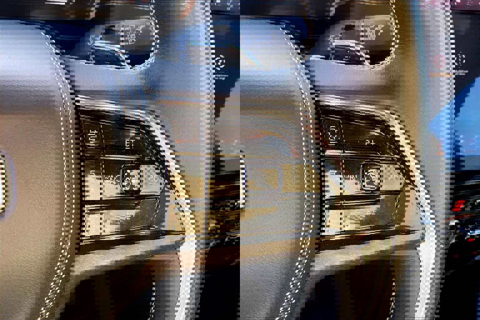 Used 2021 Jeep Grand Cherokee L Overland w/ Luxury Tech Group IV image 24