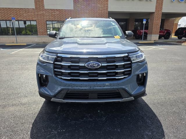 Certified 2025 Ford Explorer Active w/ Active Comfort Package RWD image 3