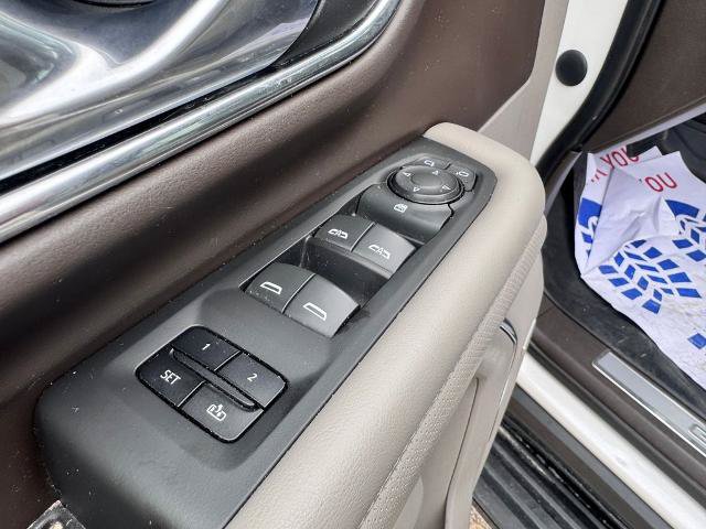 Used 2023 GMC Yukon SLT AWD/4WD image 21