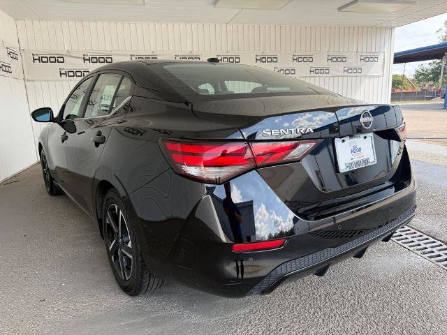 Used 2024 Nissan Sentra SV FWD image 2
