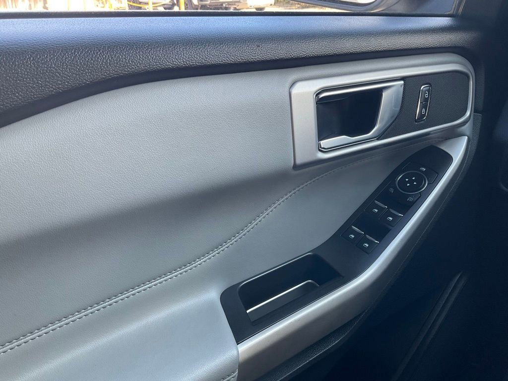 Certified 2022 Ford Explorer XLT w/ Equipment Group 202A image 47