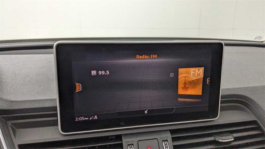 Used 2019 Audi Q5 Prestige w/ Prestige Package image 24