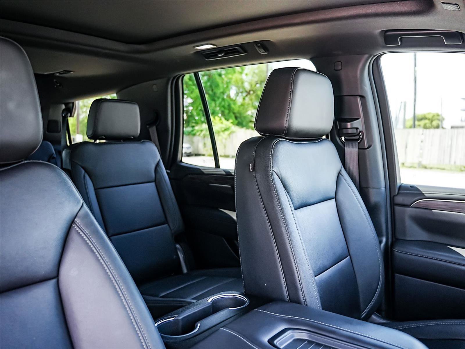 Used 2022 Chevrolet Tahoe Z71 w/ Luxury Package AWD/4WD image 26