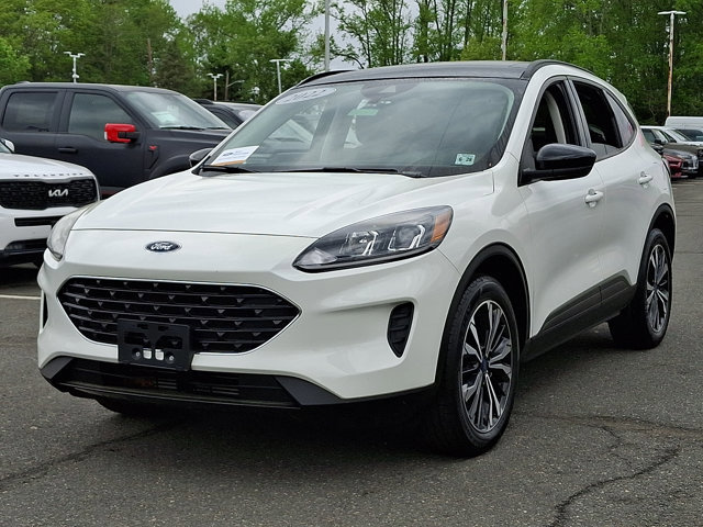 Certified 2022 Ford Escape SE w/ SE Sport Appearance Package AWD/4WD image 4