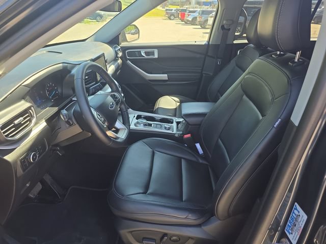 Certified 2024 Ford Explorer XLT w/ Equipment Group 202A AWD/4WD image 11
