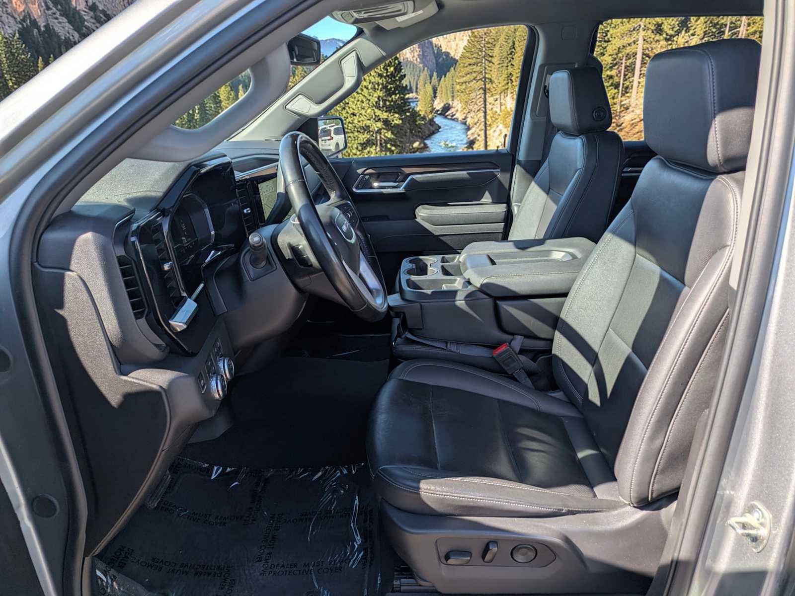 Used 2025 GMC Sierra 1500 SLT AWD/4WD image 14