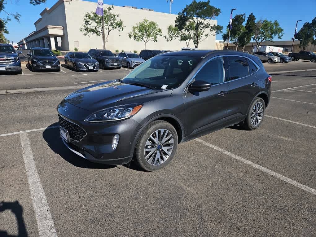 Certified 2020 Ford Escape Titanium AWD/4WD image 1