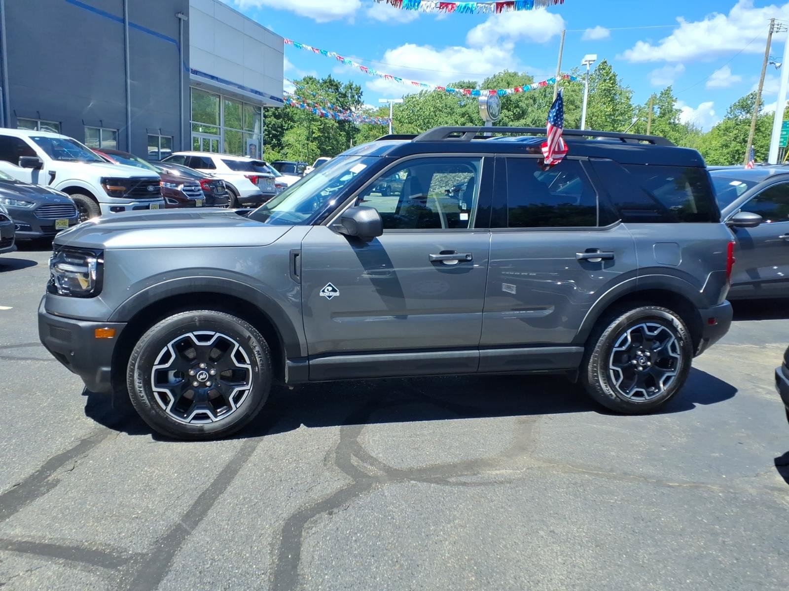 Certified 2025 Ford Bronco Sport Outer Banks w/ Outer Banks Tech Package+ AWD/4WD image 5