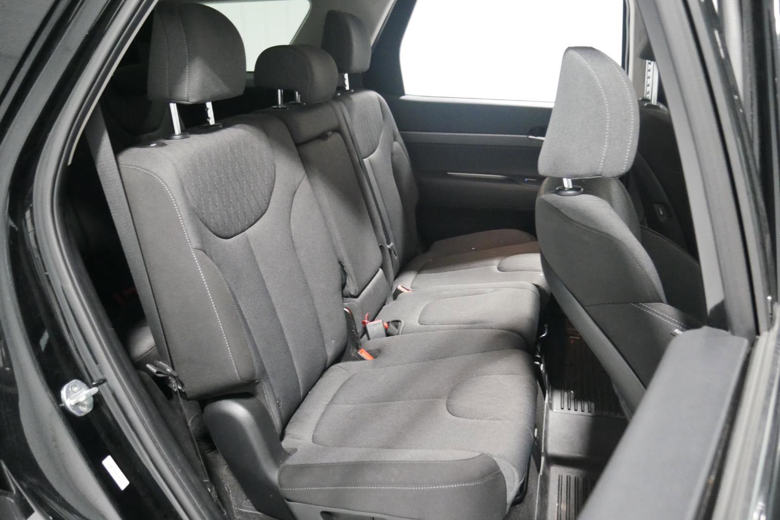 Used 2022 Hyundai Palisade SE image 18