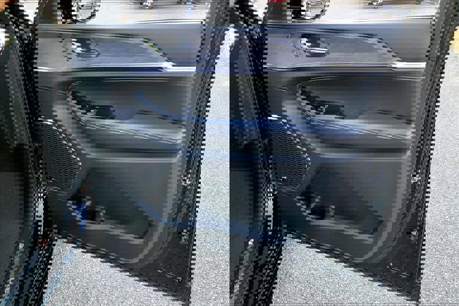 Used 2023 Jeep Grand Cherokee L Overland w/ Advanced Protech Group III image 22