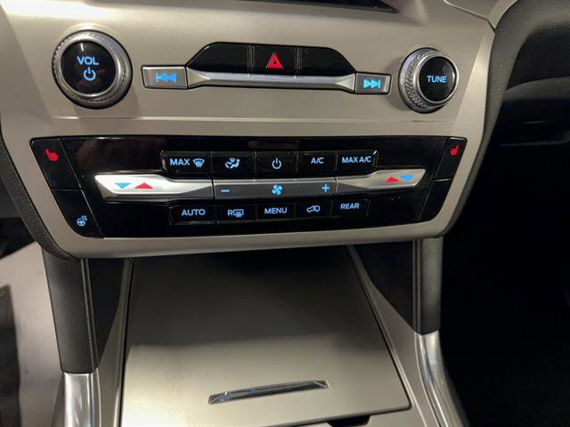 Certified 2022 Ford Explorer XLT w/ Equipment Group 202A image 13