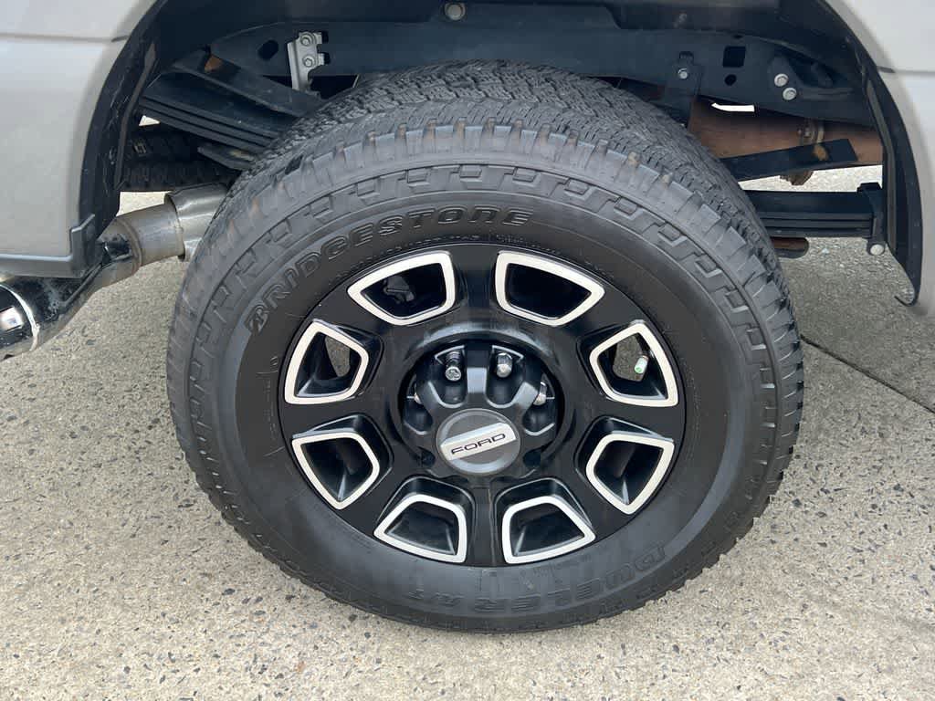 Certified 2024 Ford F350 Platinum AWD/4WD image 17