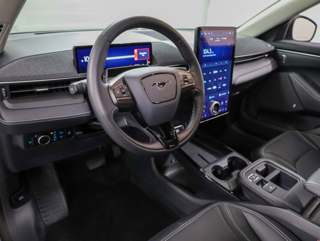 Certified 2025 Ford Mustang Mach-E Premium image 13