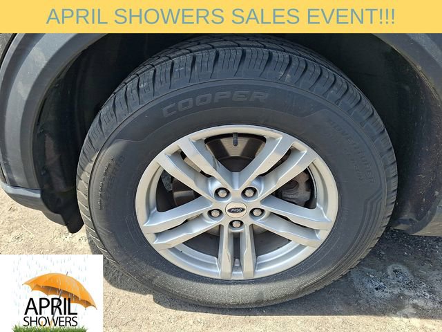 Certified 2023 Ford Explorer XLT image 4