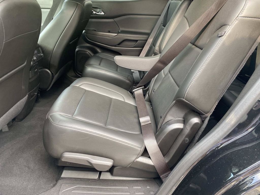 Used 2023 GMC Acadia SLT AWD/4WD image 16
