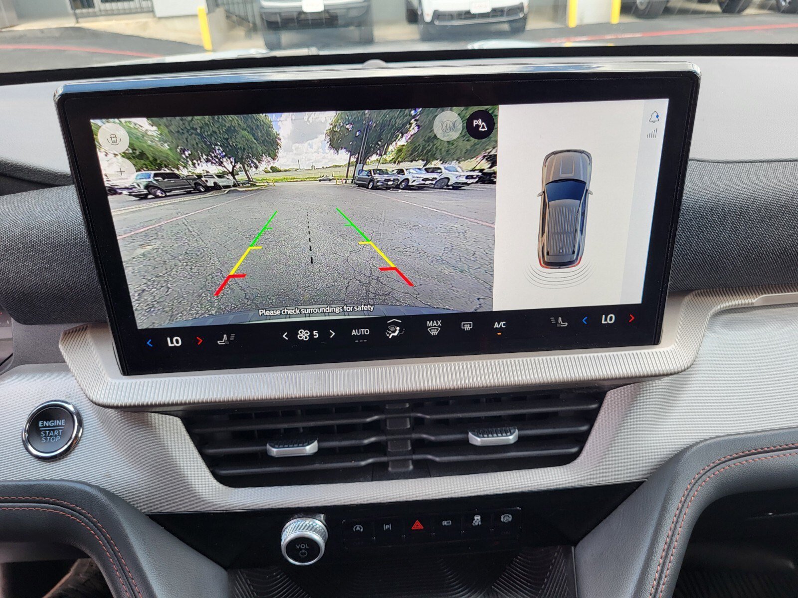 Certified 2025 Ford Explorer Active RWD image 23