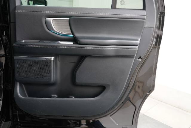 Certified 2025 Ford Expedition Max Platinum AWD/4WD image 32