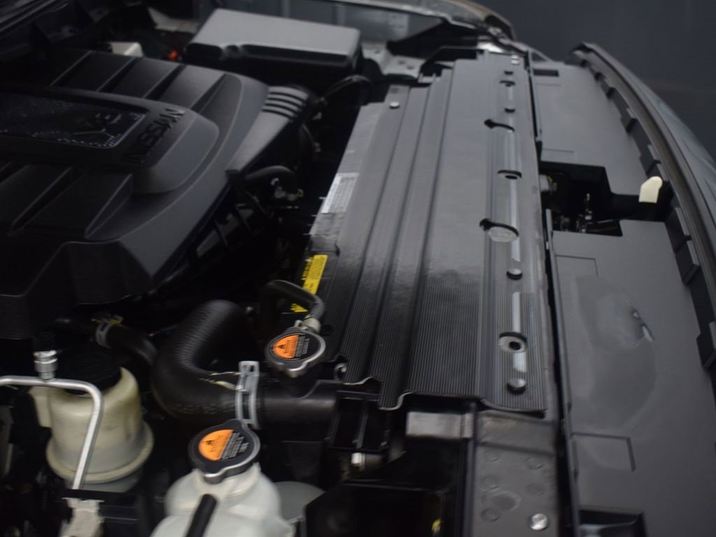 Used 2023 Nissan Titan PRO-4X w/ Pro-4x Convenience Package image 17