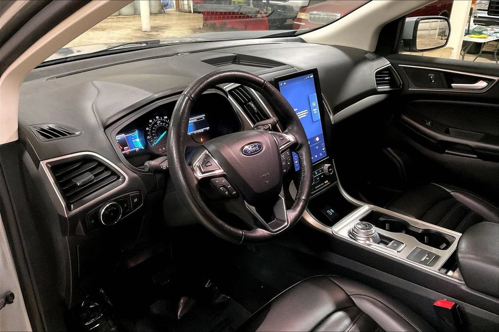 Certified 2024 Ford Edge SEL AWD/4WD image 13