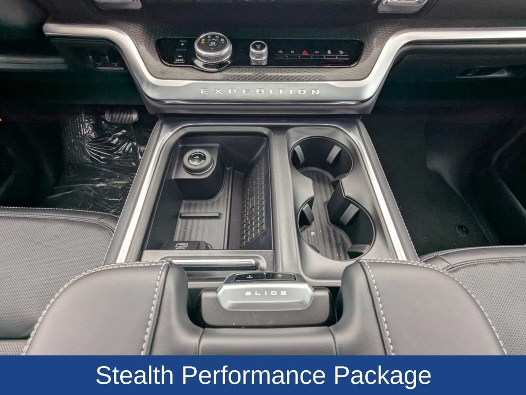 Certified 2025 Ford Expedition Platinum w/ Stealth Performance Package AWD/4WD image 26