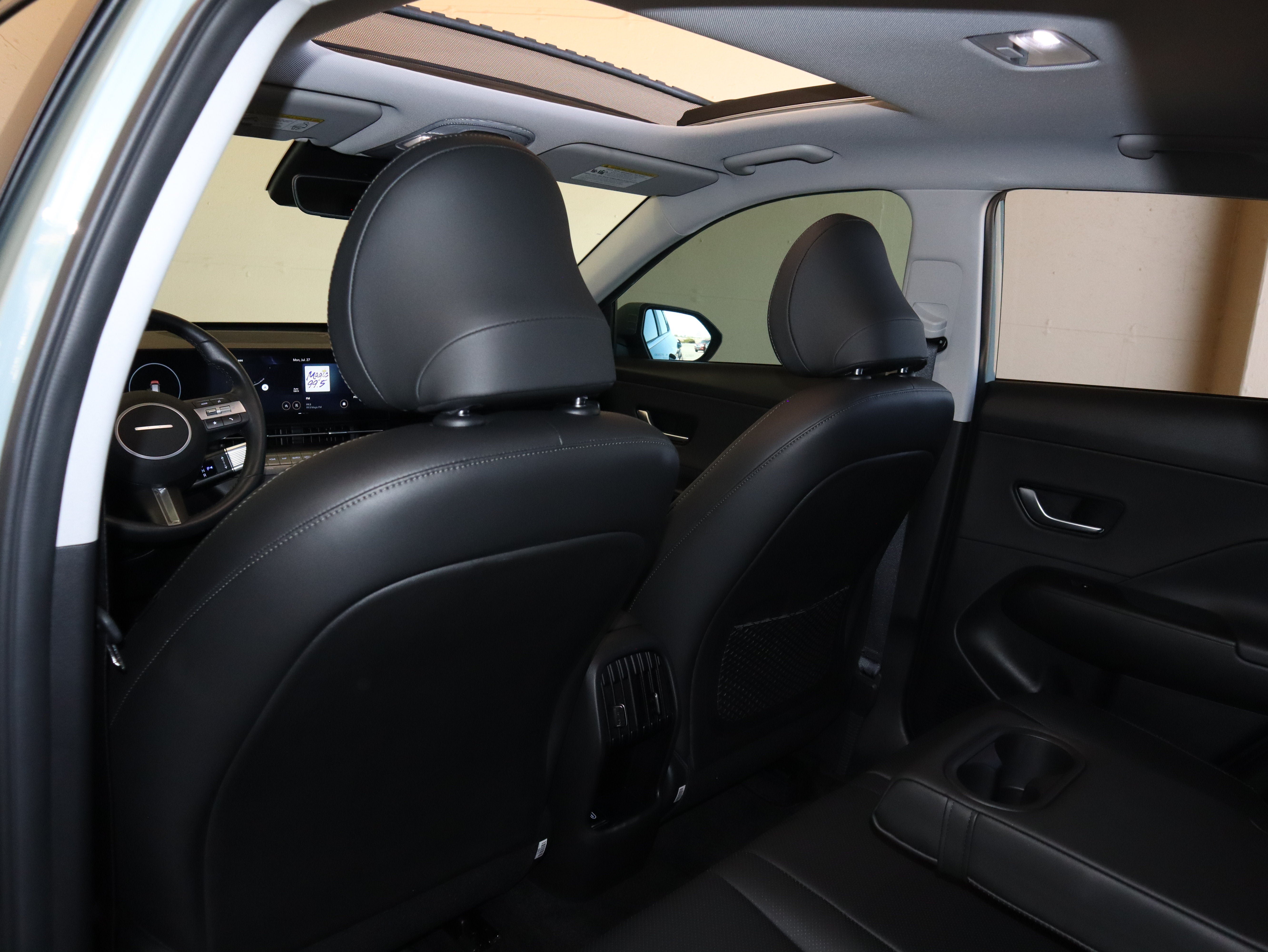 Used 2024 Hyundai Kona Limited AWD/4WD image 37