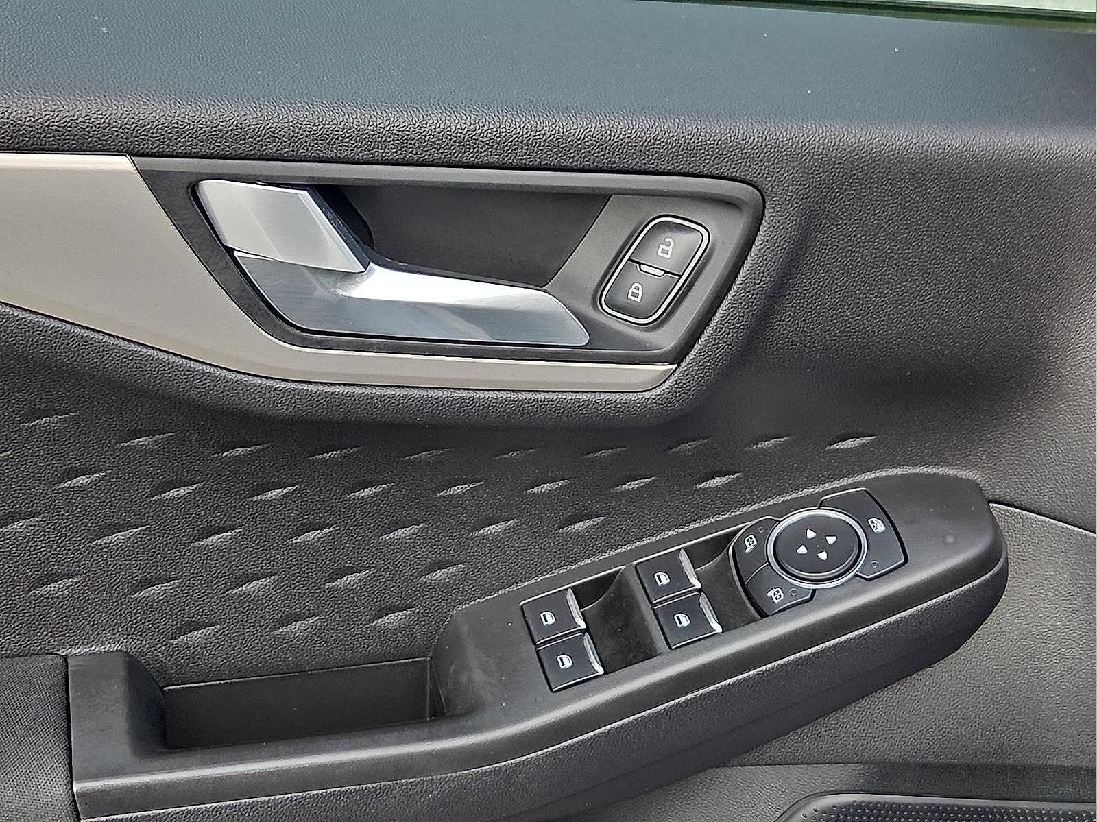 Certified 2020 Ford Escape SE FWD image 13