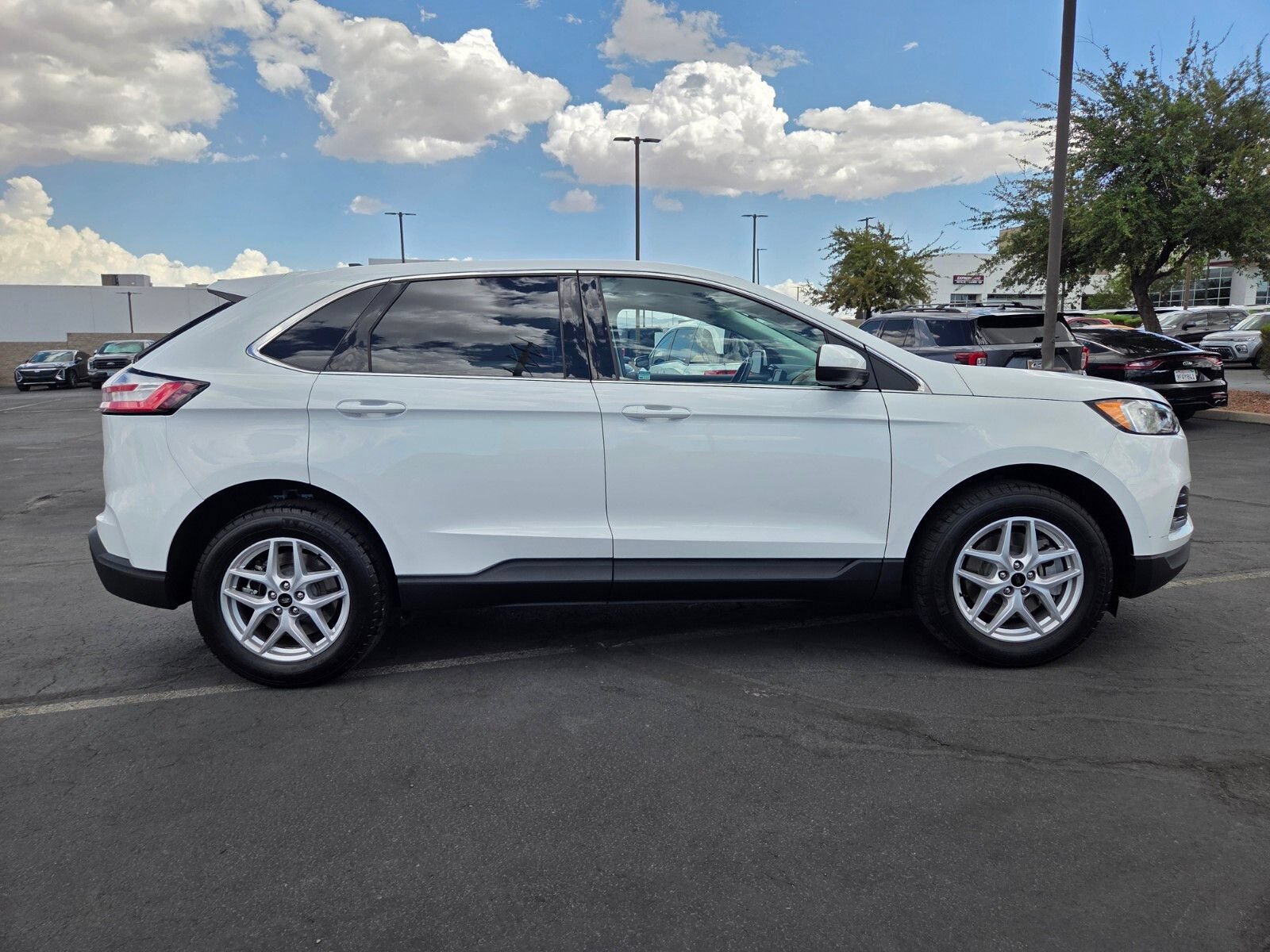 Certified 2023 Ford Edge SEL w/ Convenience Package AWD/4WD image 7