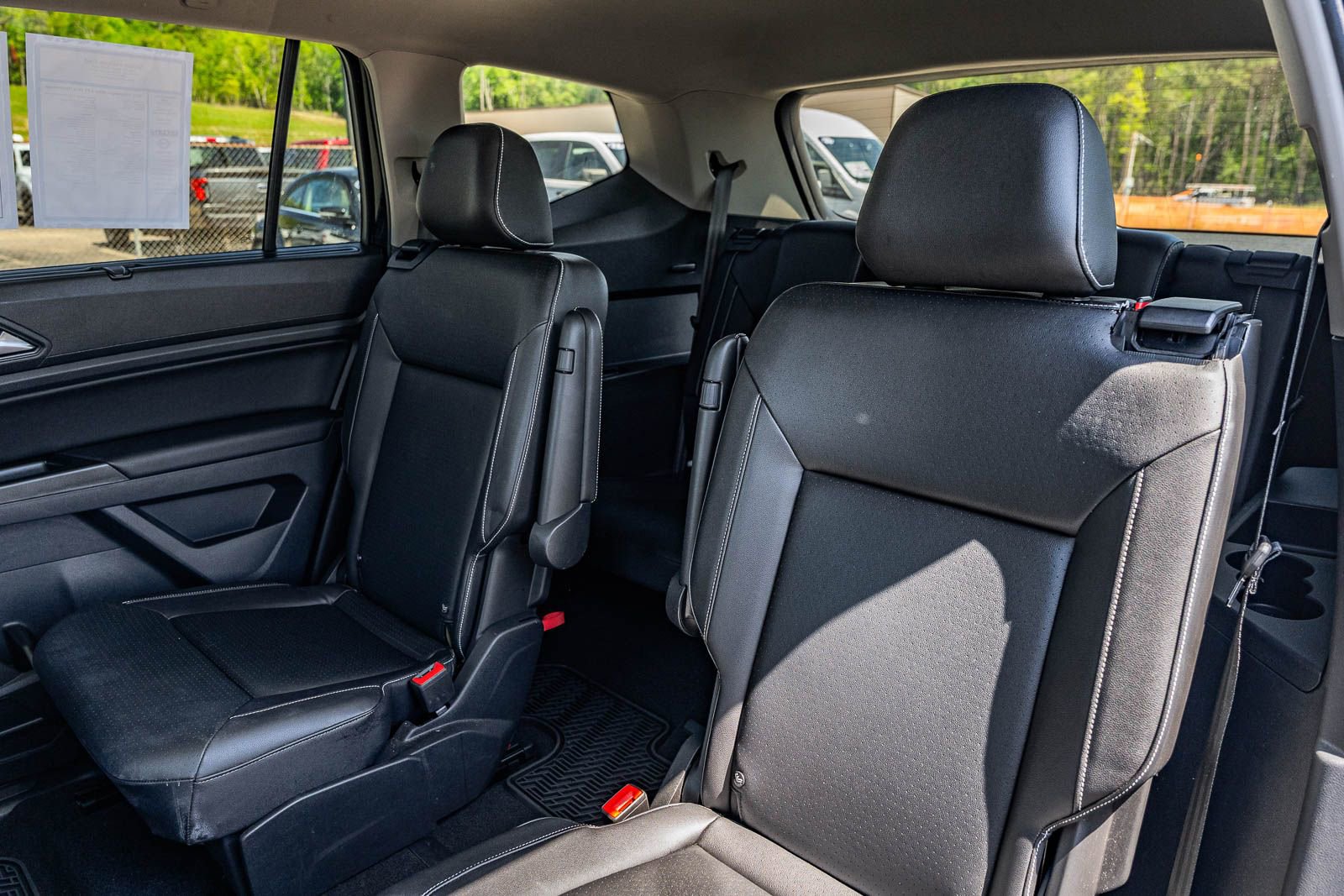 Used 2021 Volkswagen Atlas SE w/ Panoramic Sunroof Package FWD image 21