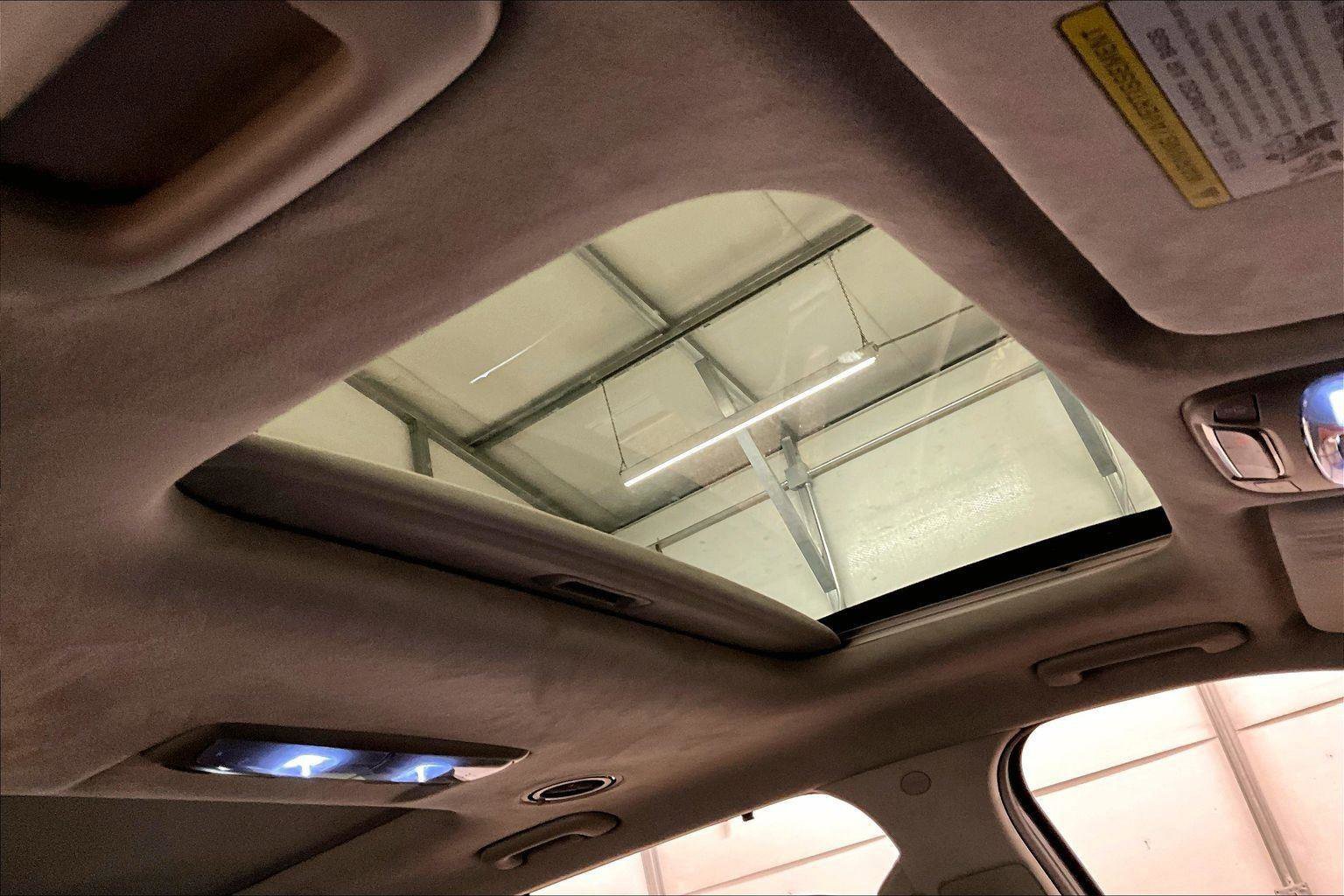 Used 2021 Kia Telluride SX w/ SX Prestige Package image 21