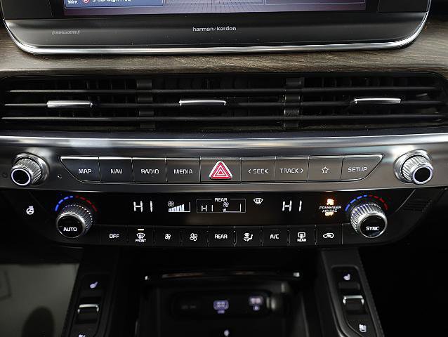 Used 2021 Kia Telluride SX w/ SX Prestige Package image 17