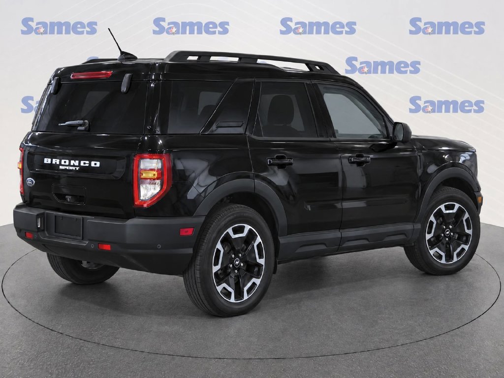 Certified 2022 Ford Bronco Sport Outer Banks w/ Tech Package AWD/4WD image 3