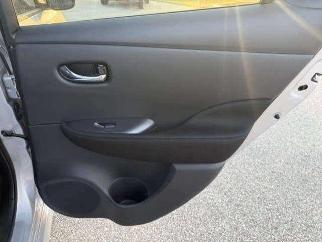 Used 2024 Nissan Leaf S FWD image 29