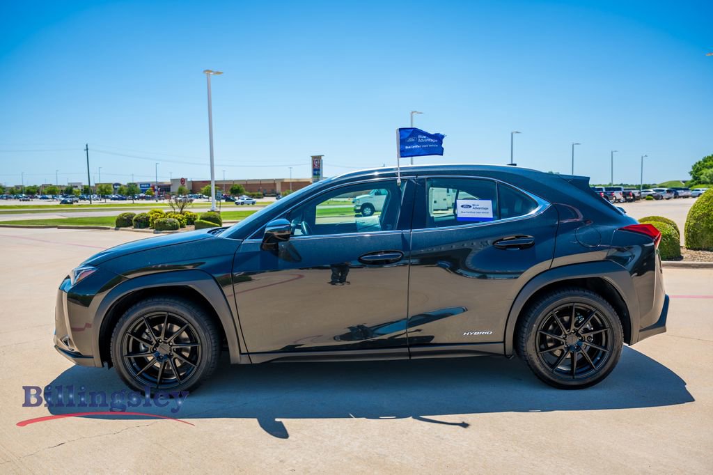 Used 2019 Lexus UX 250h w/ Premium Package AWD/4WD image 4