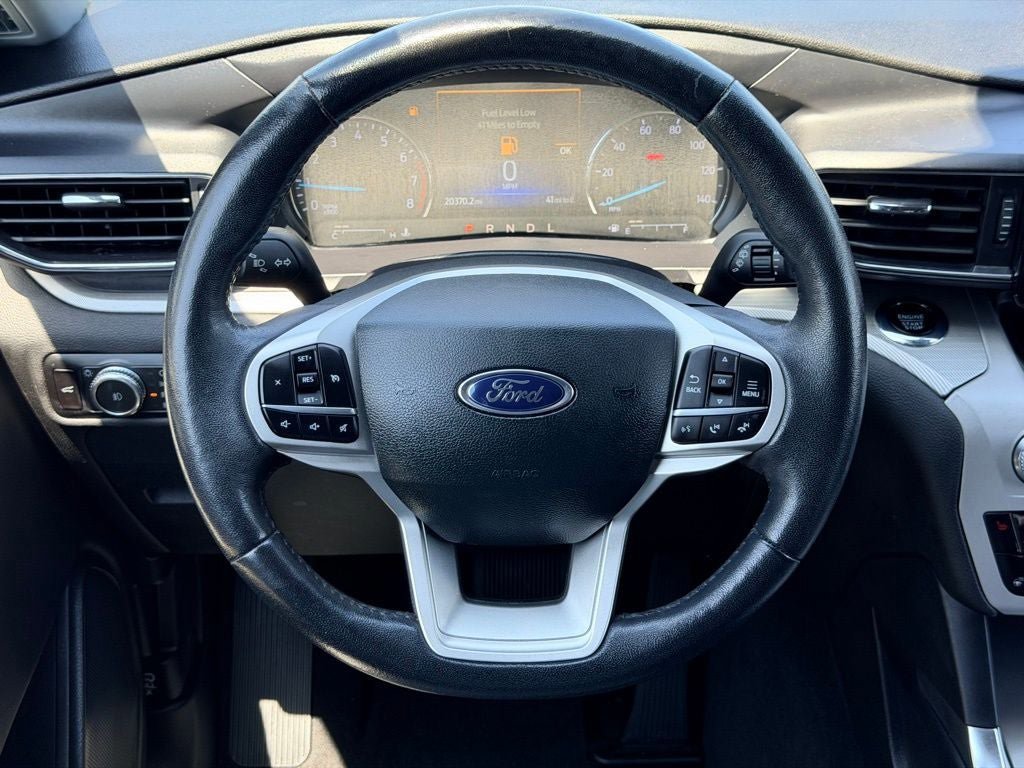 Certified 2023 Ford Explorer XLT w/ Equipment Group 202A RWD image 18