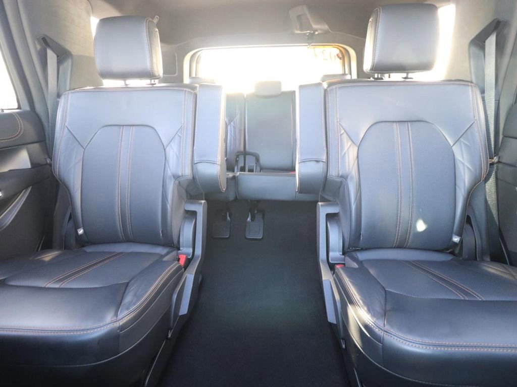 Certified 2024 Ford Expedition Platinum image 15