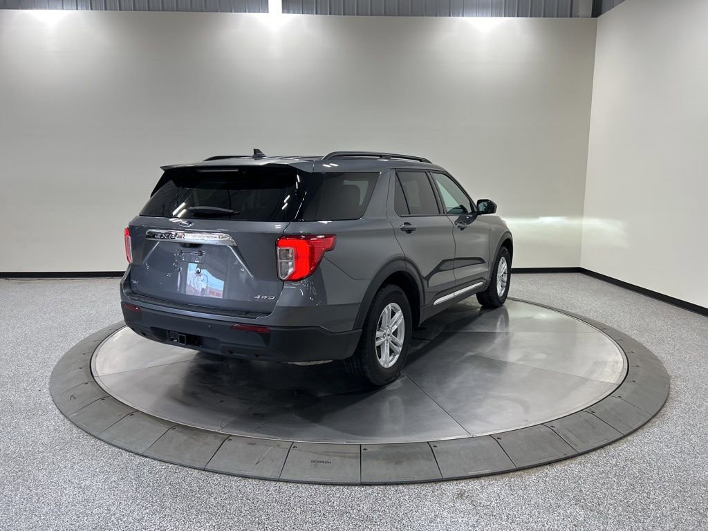 Certified 2024 Ford Explorer XLT w/ Class IV Trailer Tow Package image 7