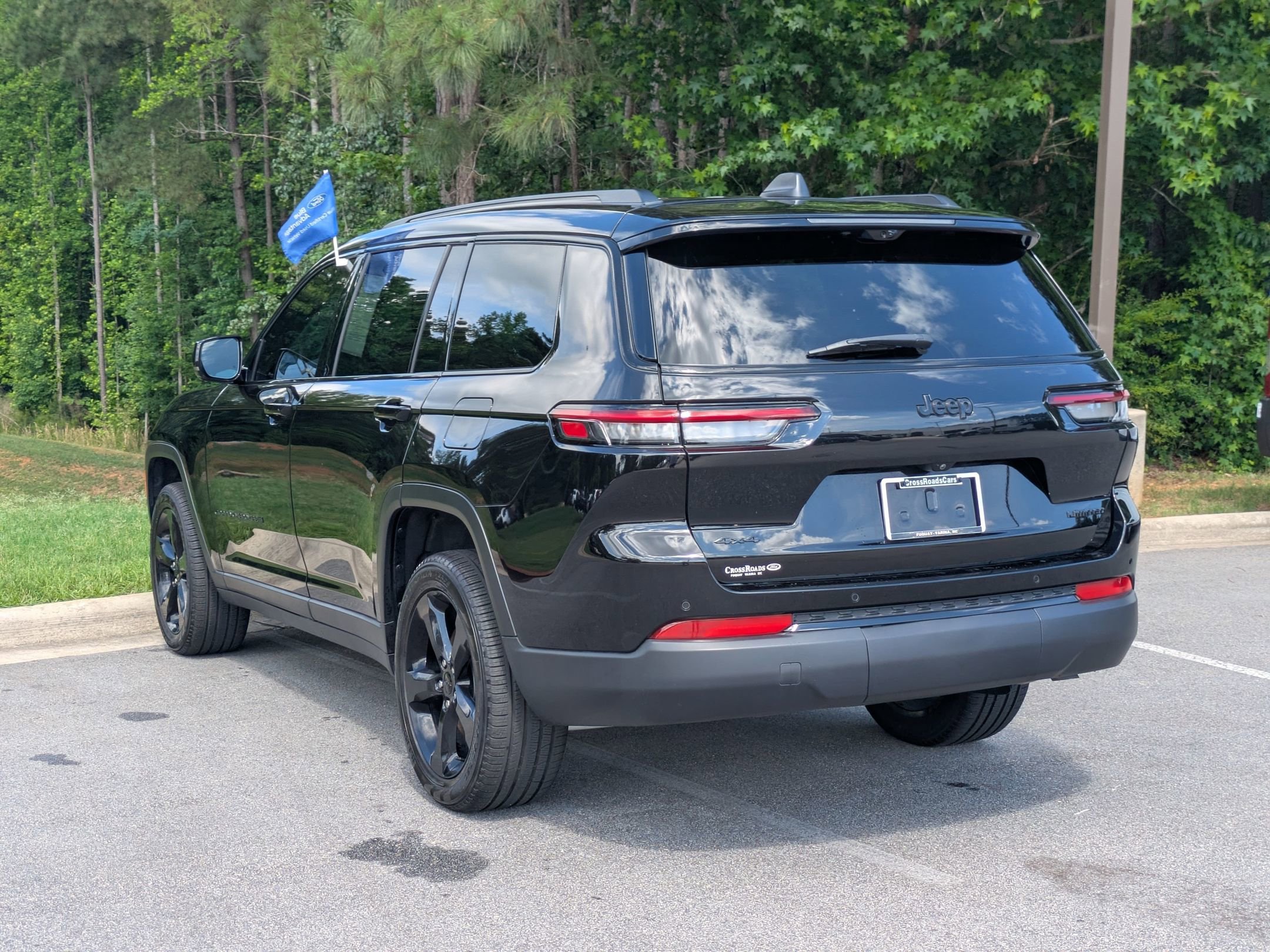 Used 2024 Jeep Grand Cherokee L Limited w/ Luxury Tech Group II AWD/4WD image 5