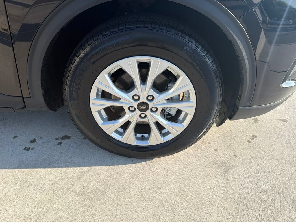Certified 2025 Ford Escape Active FWD image 11