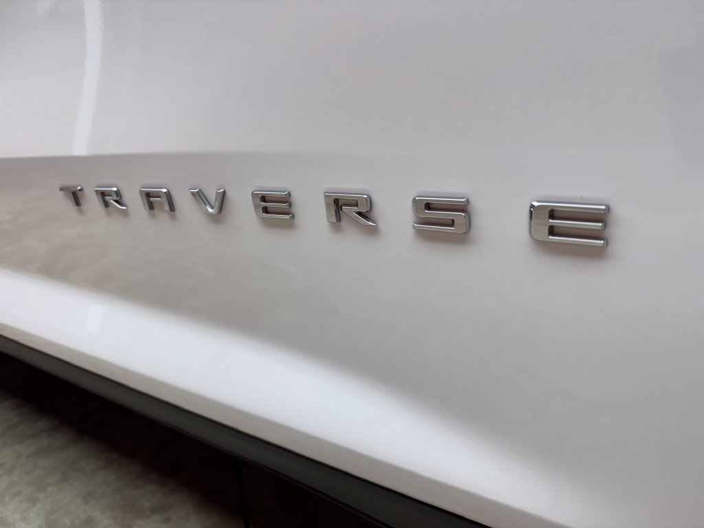 Used 2026 Chevrolet Traverse LT FWD image 7