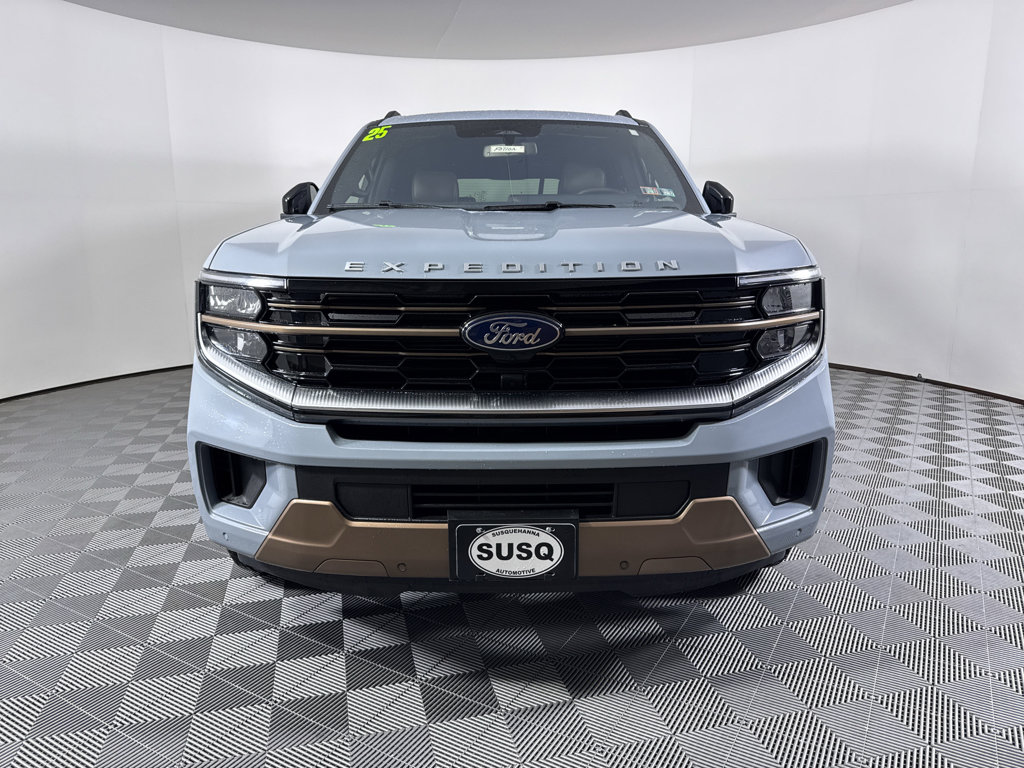 Certified 2025 Ford Expedition Max King Ranch AWD/4WD image 2