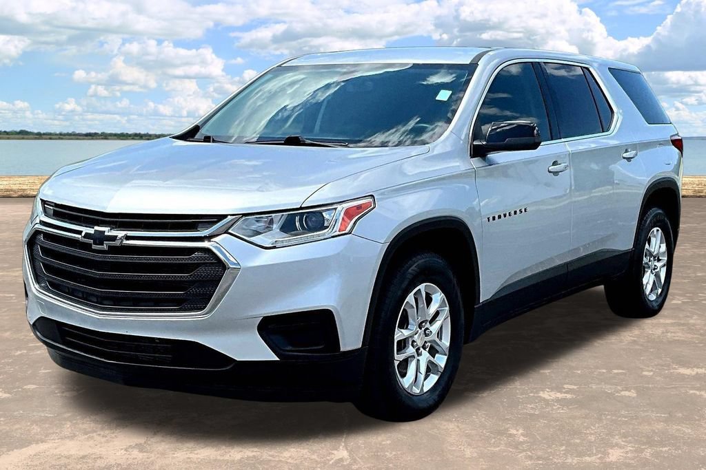 Used 2021 Chevrolet Traverse LS FWD image 4