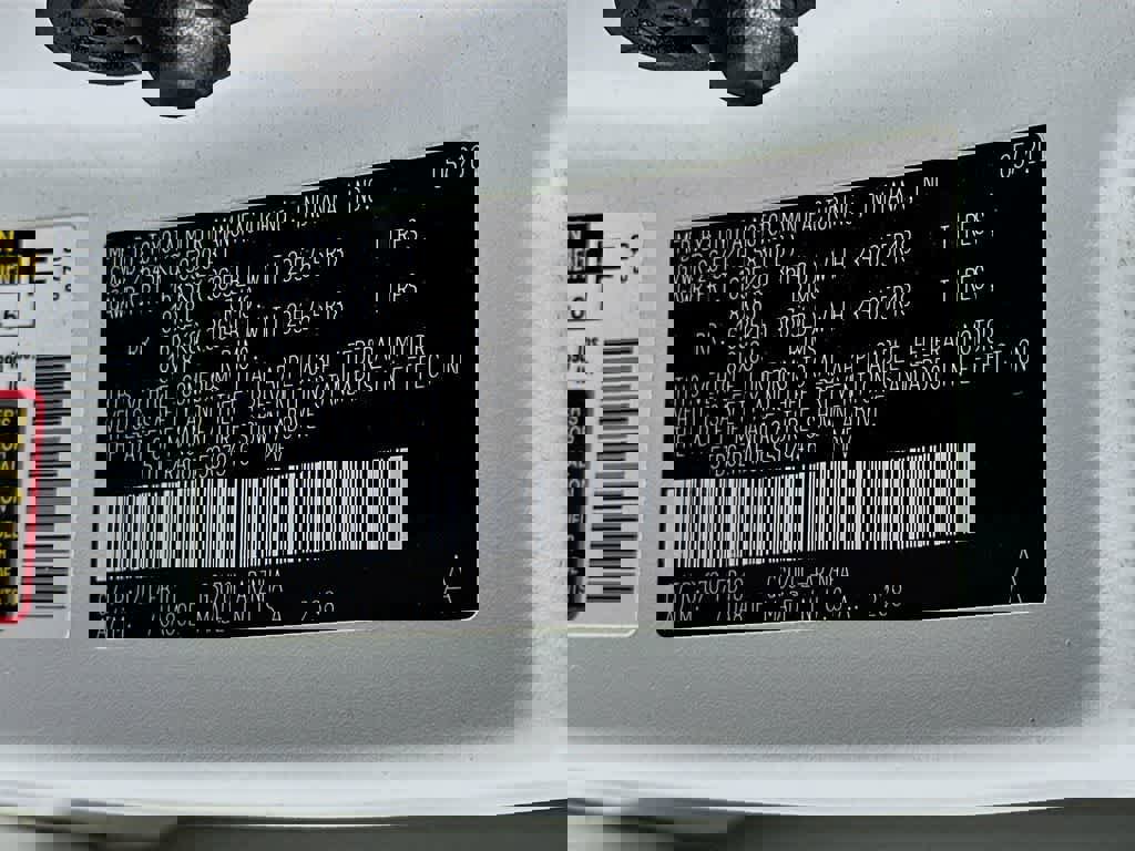 Used 2020 Toyota Highlander L image 26