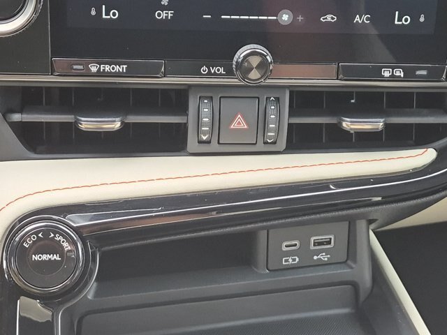 Used 2024 Lexus NX 250 FWD w/ Towing Package (2000 Lbs) image 25