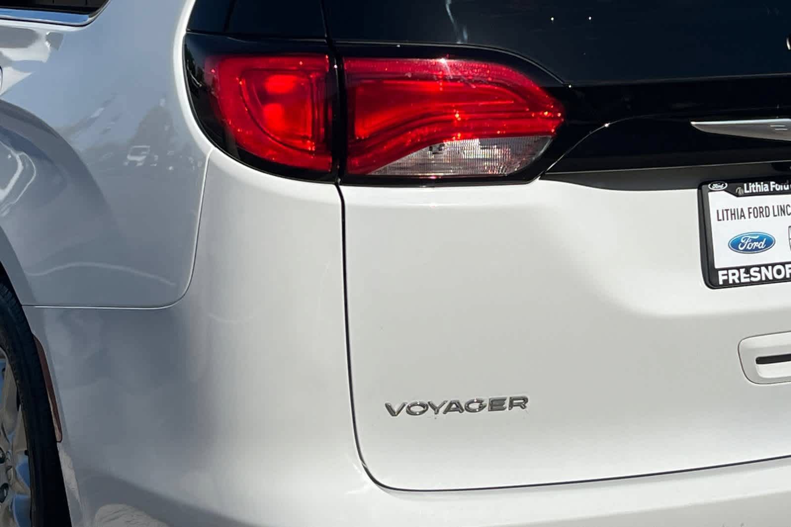Used 2024 Chrysler Voyager LX FWD image 28
