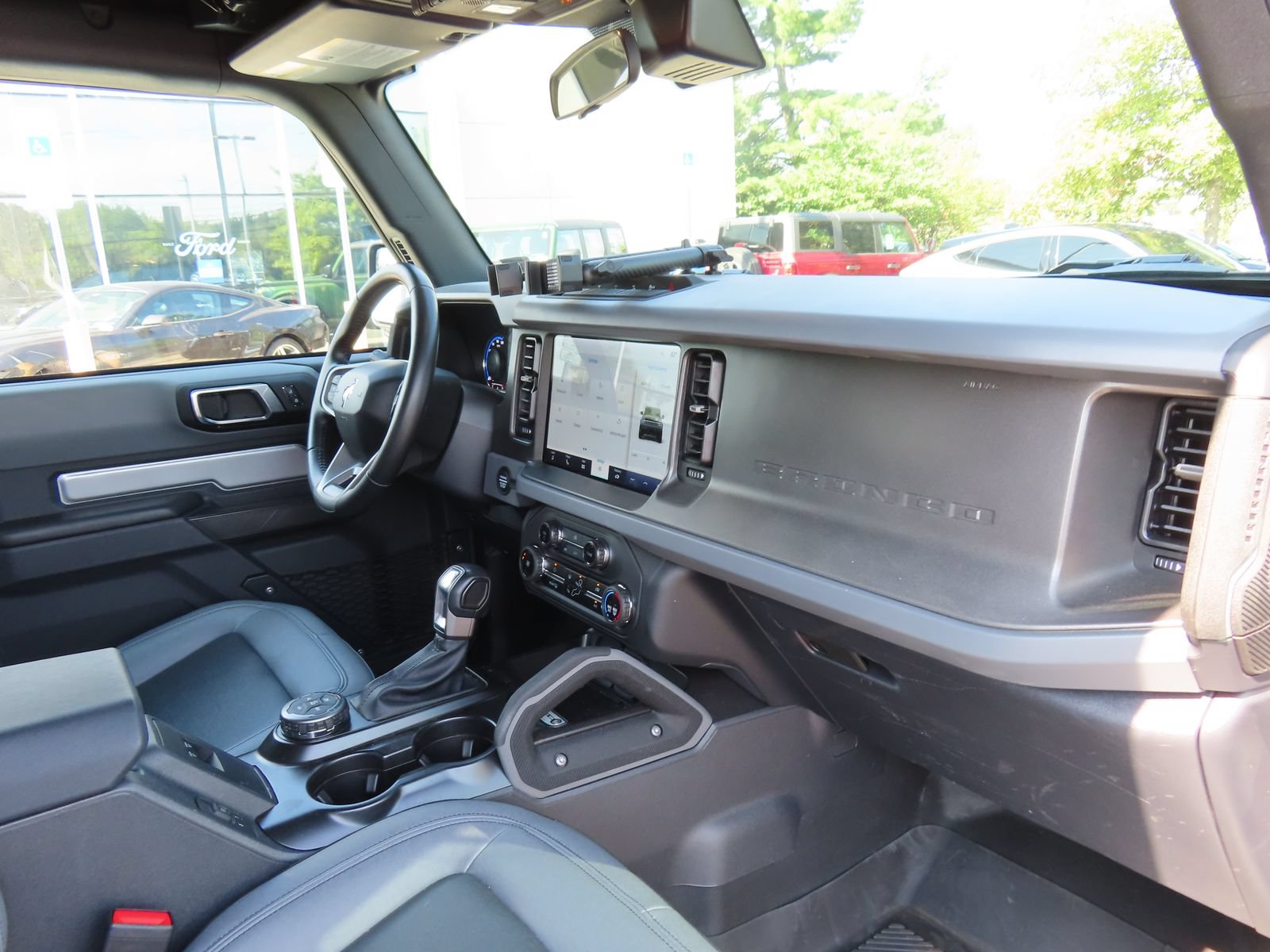 Certified 2024 Ford Bronco Big Bend w/ Sasquatch Package AWD/4WD image 18