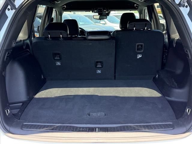 Used 2024 Jeep Grand Cherokee Altitude RWD image 15