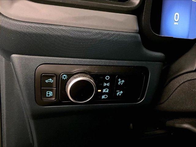 Certified 2025 Ford Maverick XL FWD image 30
