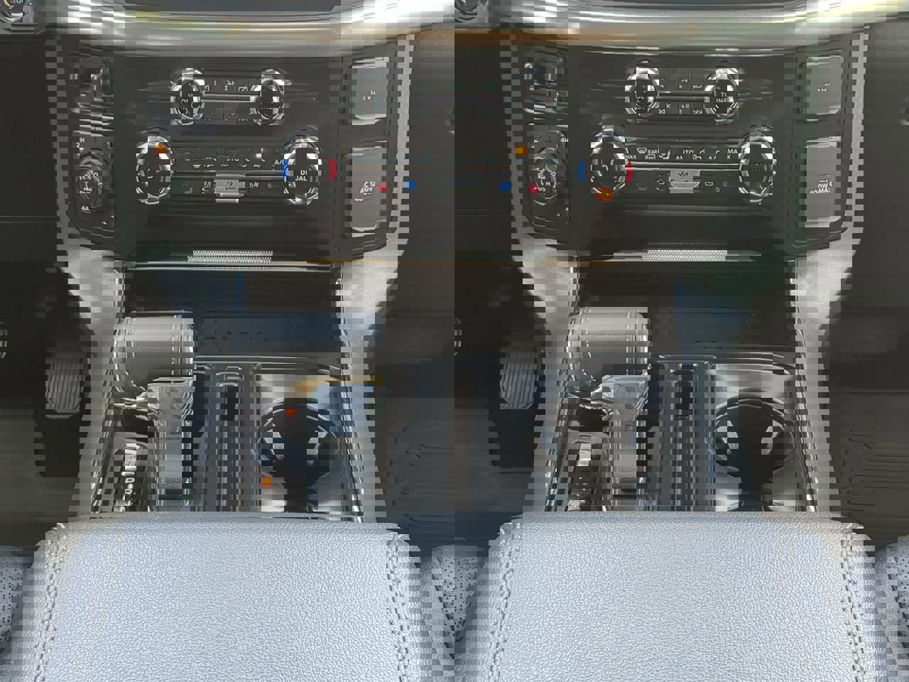 Certified 2023 Ford F150 Lariat w/ Equipment Group 502A High image 17