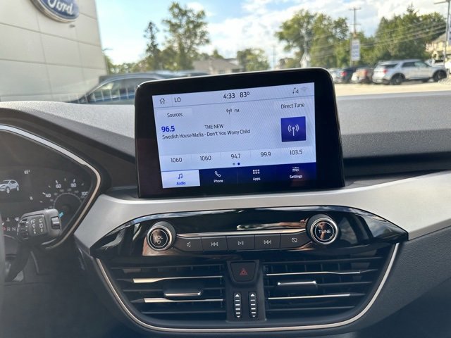 Certified 2022 Ford Escape SE w/ Cold Weather Package image 28