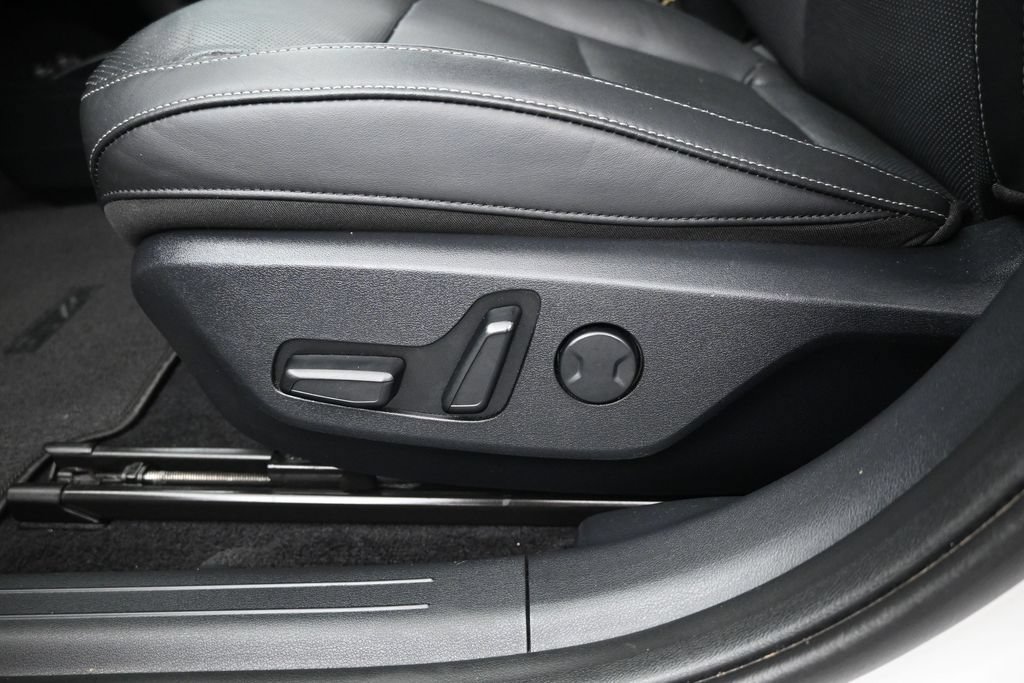 Used 2023 Kia EV6 Wind w/ Wind Technology Package AWD/4WD image 17